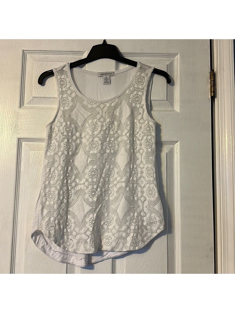 LIZ Claiborne women’s tank top; size small